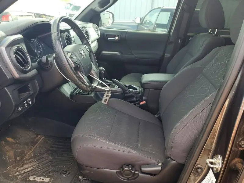 2017 TOYOTA TACOMA SR V6  