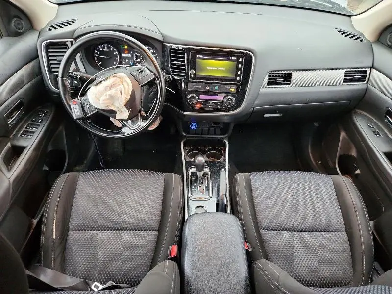 2017 MITSUBISHI OUTLANDER SE  