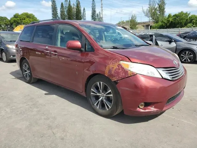 2015 TOYOTA SIENNA XLE  