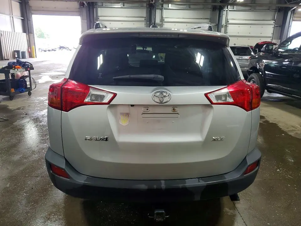 2015 TOYOTA RAV4 XLE  