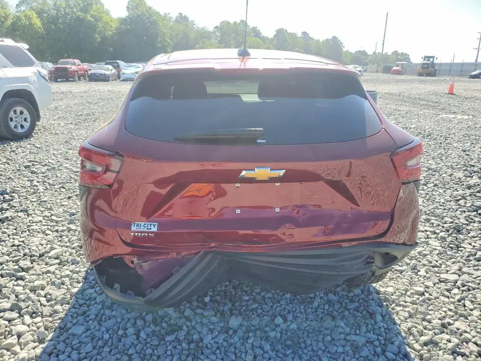 2024 CHEVROLET TRAX LS  