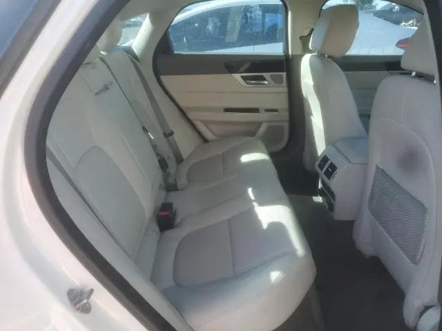 2016 JAGUAR XF PRESTIGE  