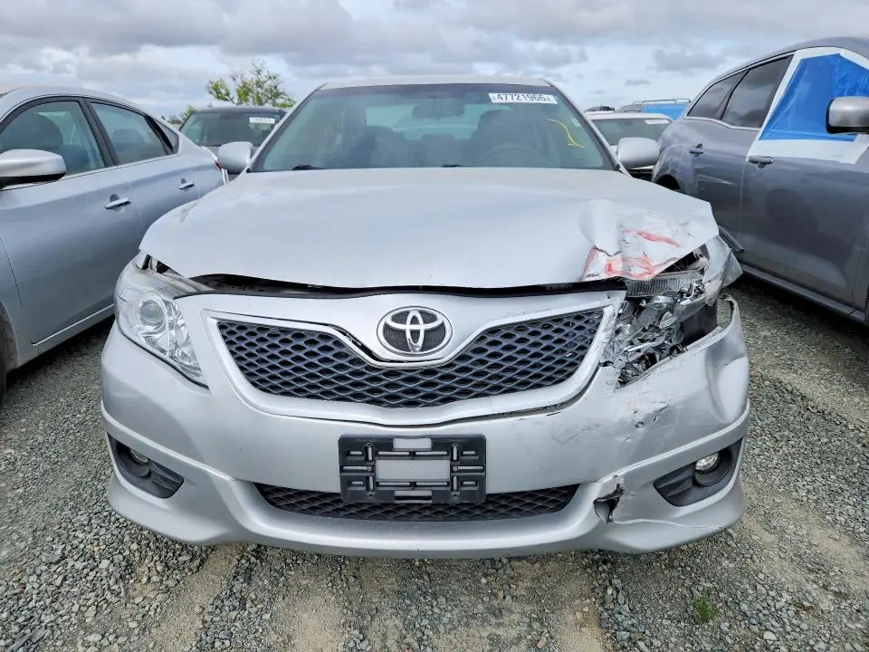 2010 TOYOTA CAMRY SE  