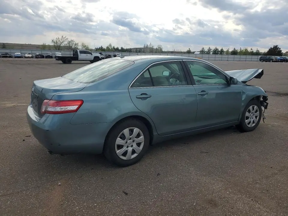 2011 TOYOTA CAMRY LE  