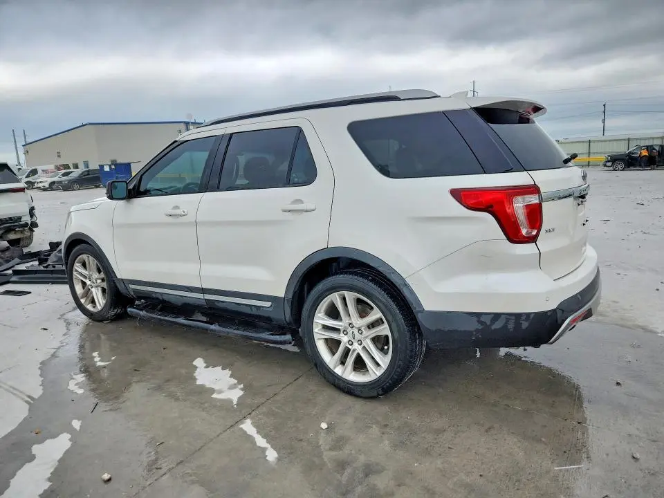 2016 FORD EXPLORER XLT  