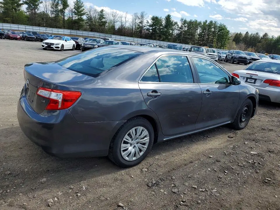 2013 TOYOTA CAMRY LE  