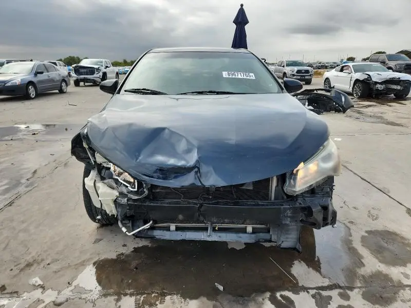 2015 TOYOTA CAMRY LE  