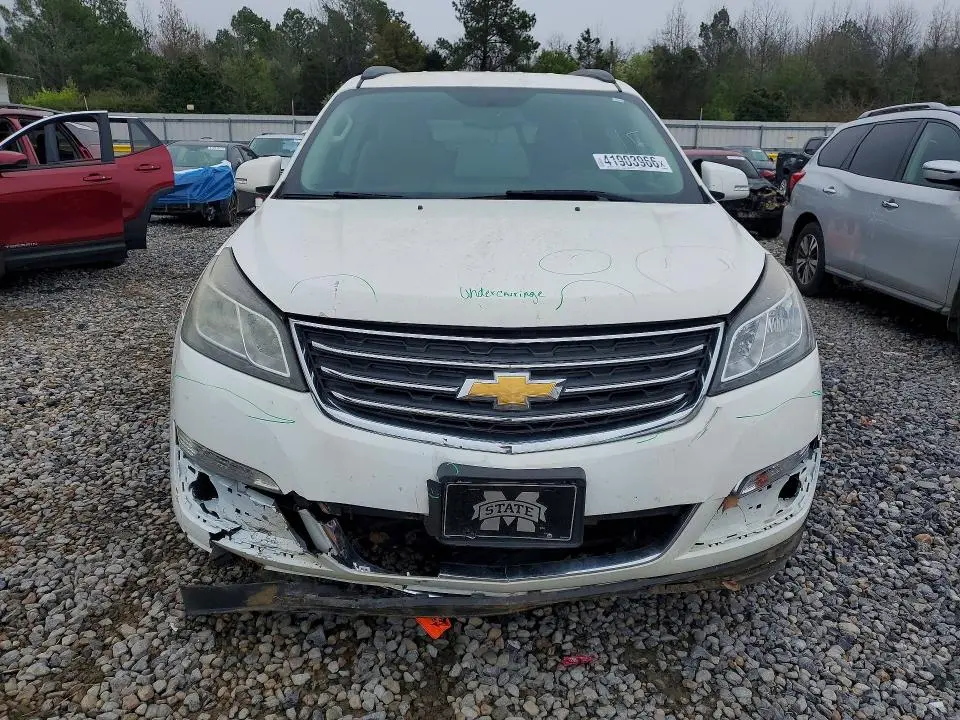 2015 CHEVROLET TRAVERSE LT  