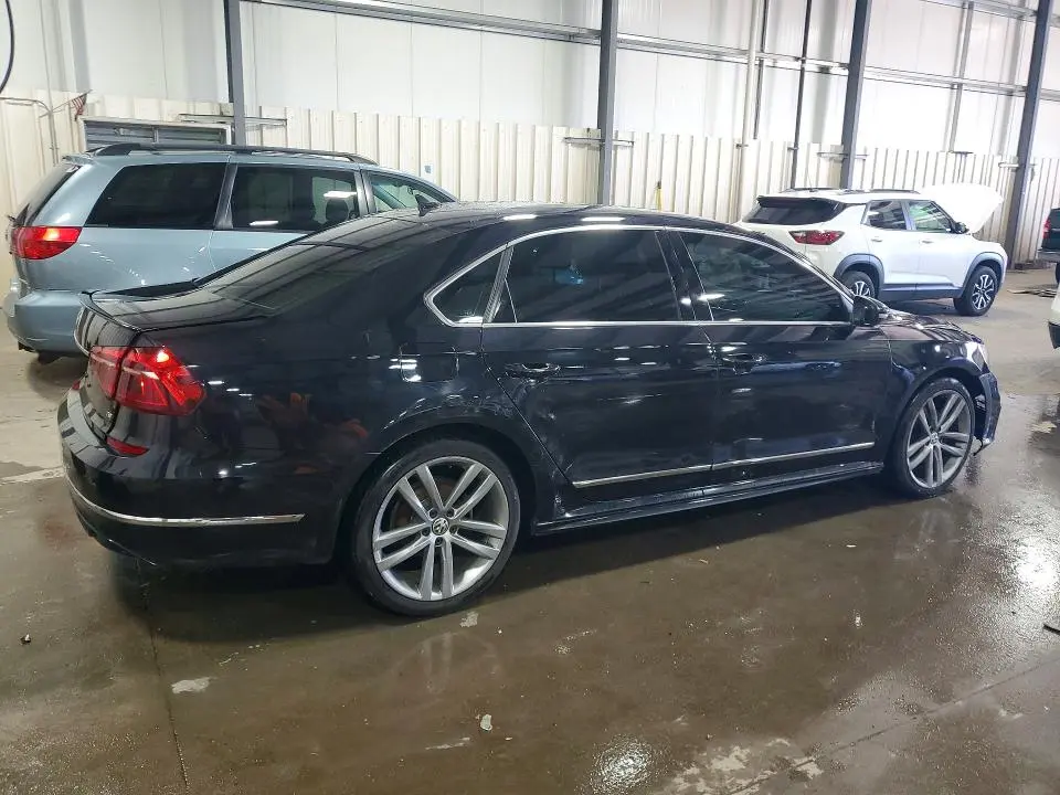 2017 VOLKSWAGEN PASSAT R-LINE  