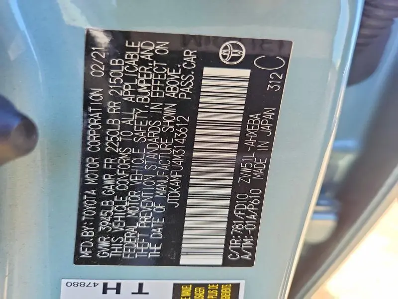 2021 TOYOTA PRIUS LE  