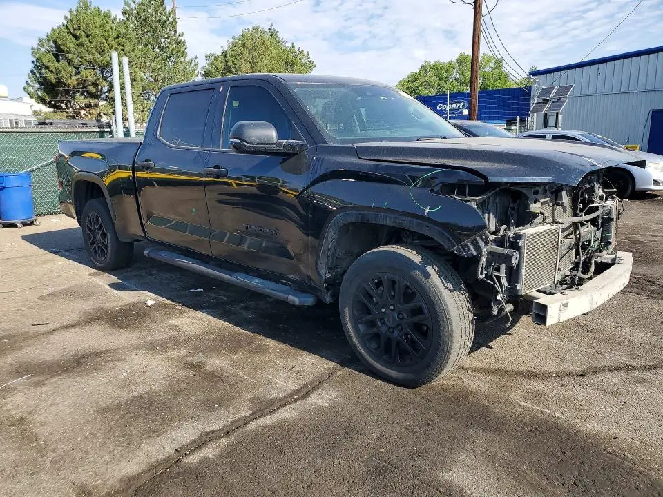 2022 TOYOTA TUNDRA CREWMAX SR5  
