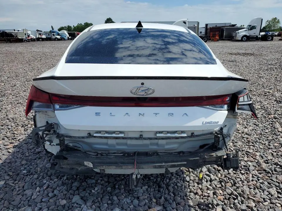 2023 HYUNDAI ELANTRA LIMITED  