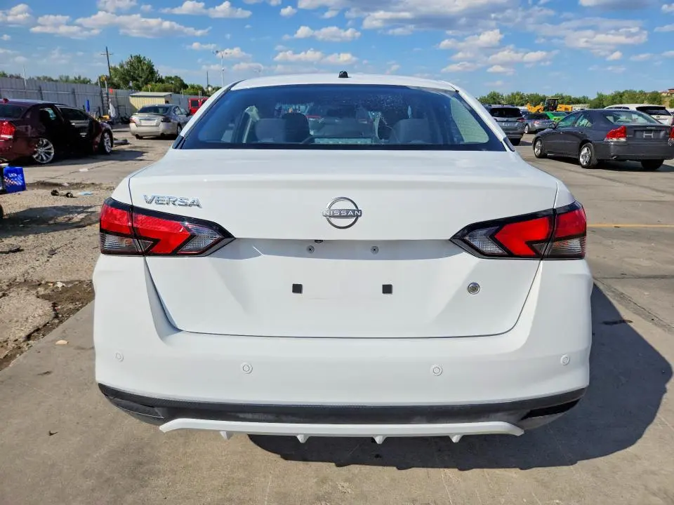 2024 NISSAN VERSA S  