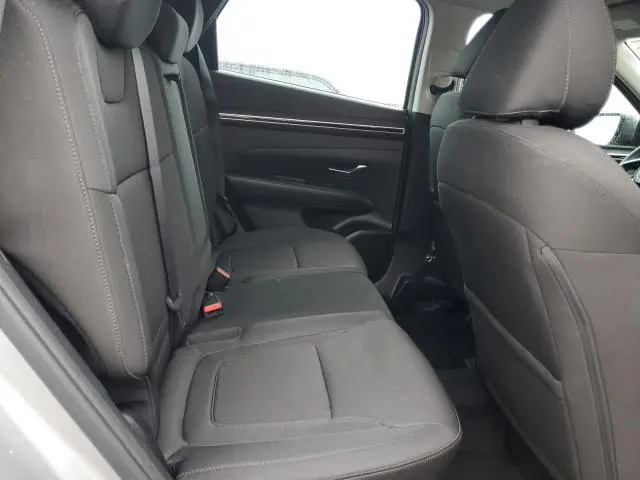 2022 HYUNDAI TUCSON SE