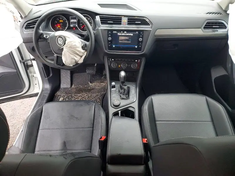 2021 VOLKSWAGEN TIGUAN SE  