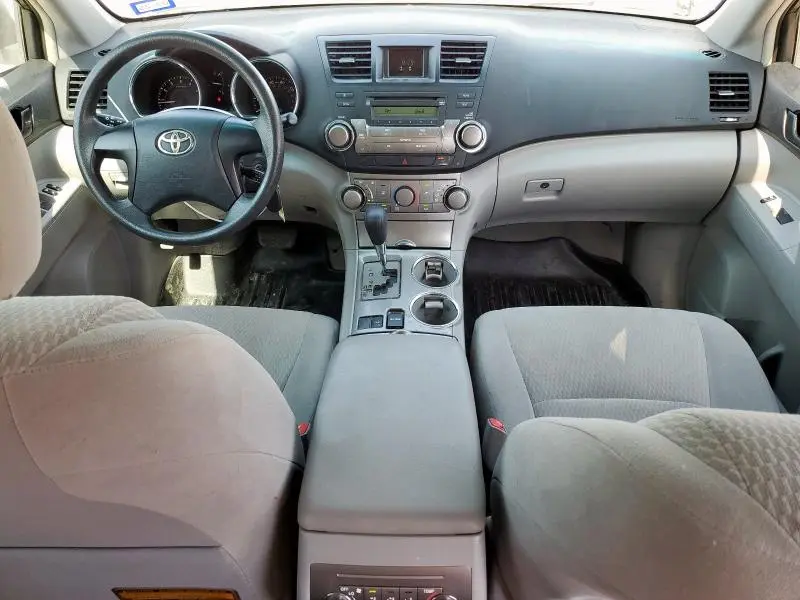 2010 TOYOTA HIGHLANDER   