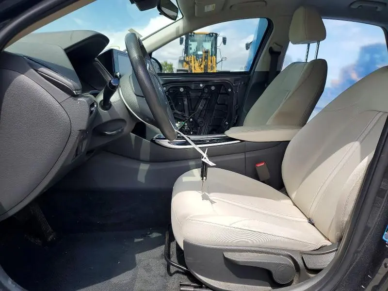 2023 HYUNDAI SONATA SE  