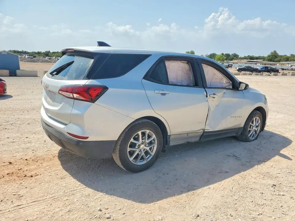 2022 CHEVROLET EQUINOX LS  