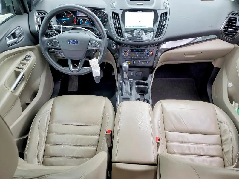 2017 FORD ESCAPE TITANIUM  