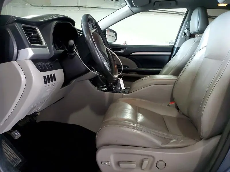 2014 TOYOTA HIGHLANDER XLE  