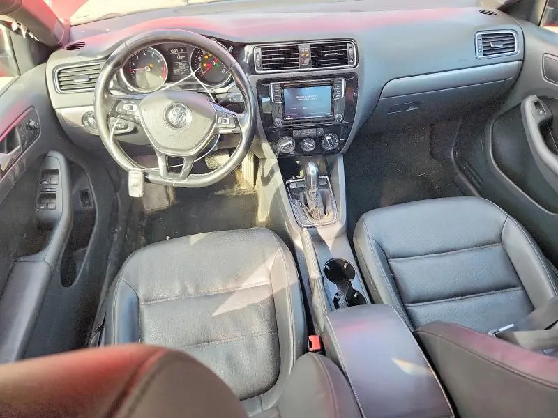 2016 VOLKSWAGEN JETTA SPORT  