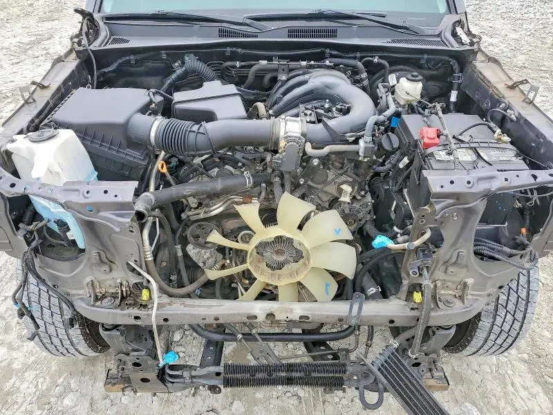 2017 TOYOTA TACOMA SR5 V6  