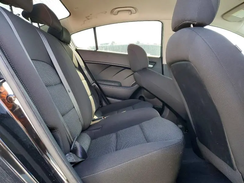 2017 KIA FORTE LX  