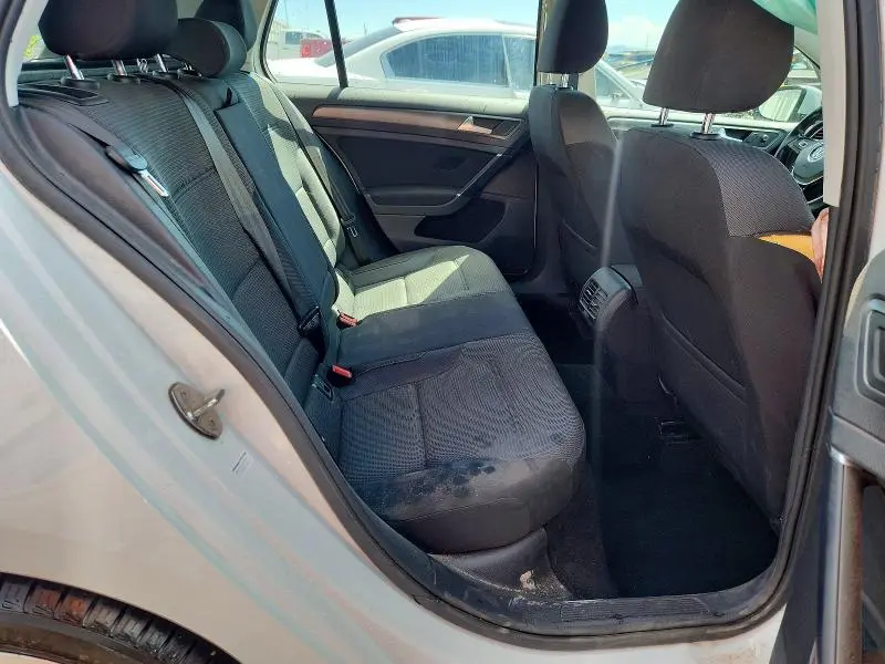 2019 VOLKSWAGEN E-GOLF SE  