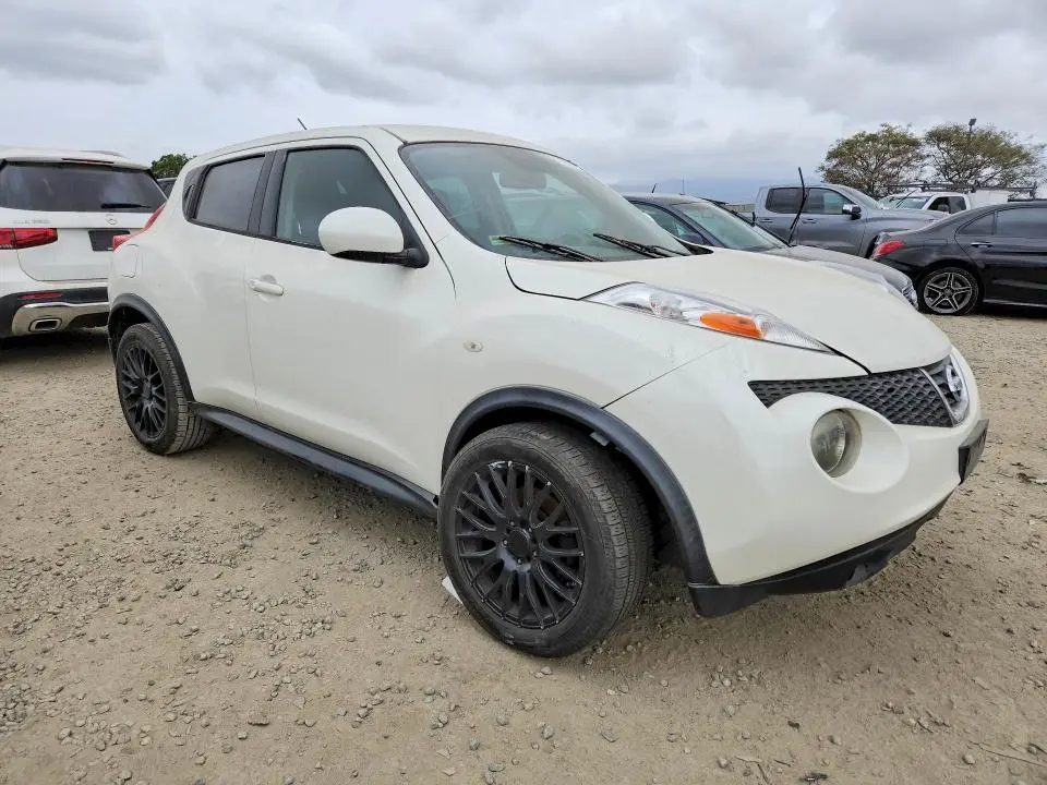 2014 NISSAN JUKE S  