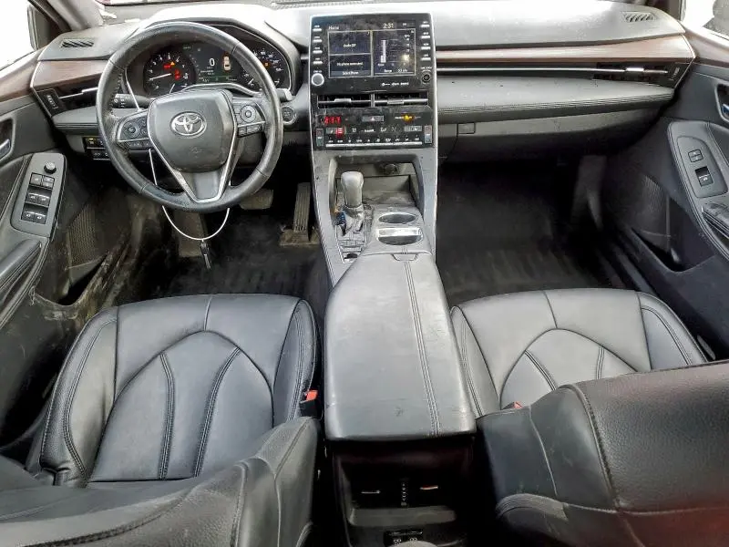 2019 TOYOTA AVALON XLE  