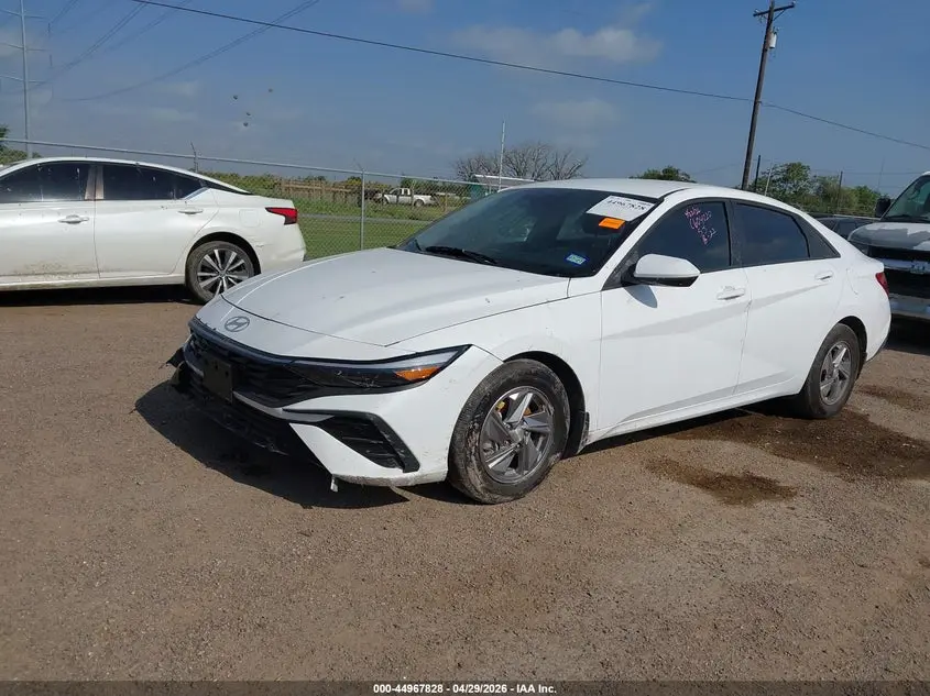 2025 HYUNDAI ELANTRA SE