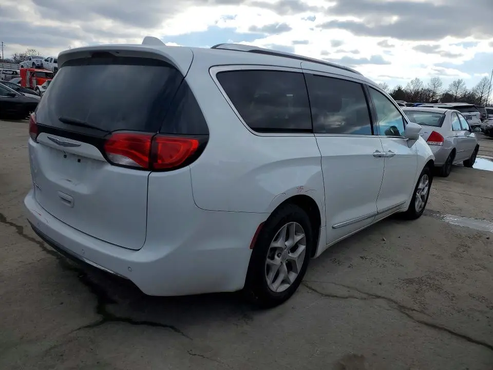 2017 CHRYSLER PACIFICA TOURING L PLUS  
