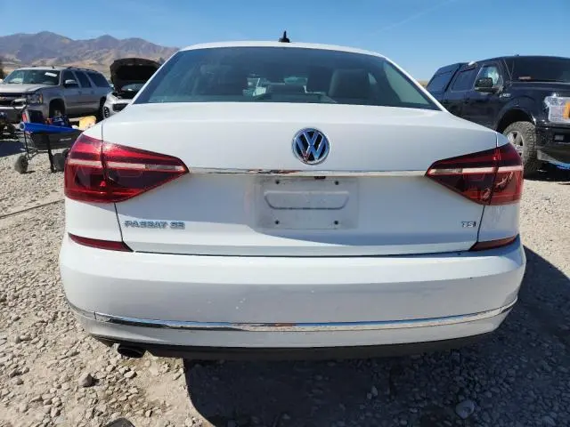 2018 VOLKSWAGEN PASSAT SE  
