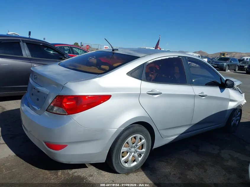 2013 HYUNDAI ACCENT GLS