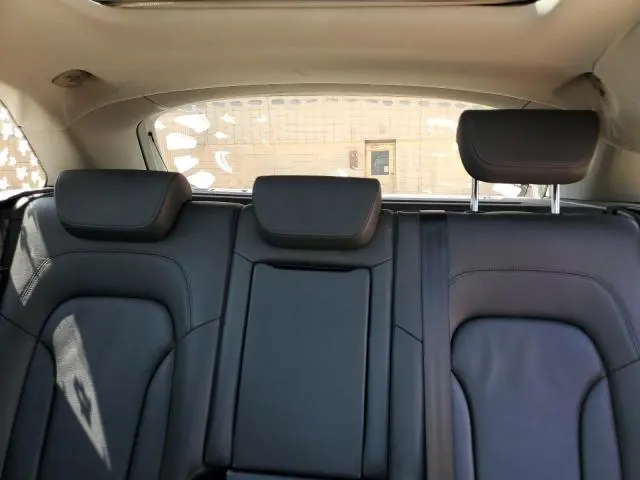 2010 AUDI Q5 PREMIUM PLUS  