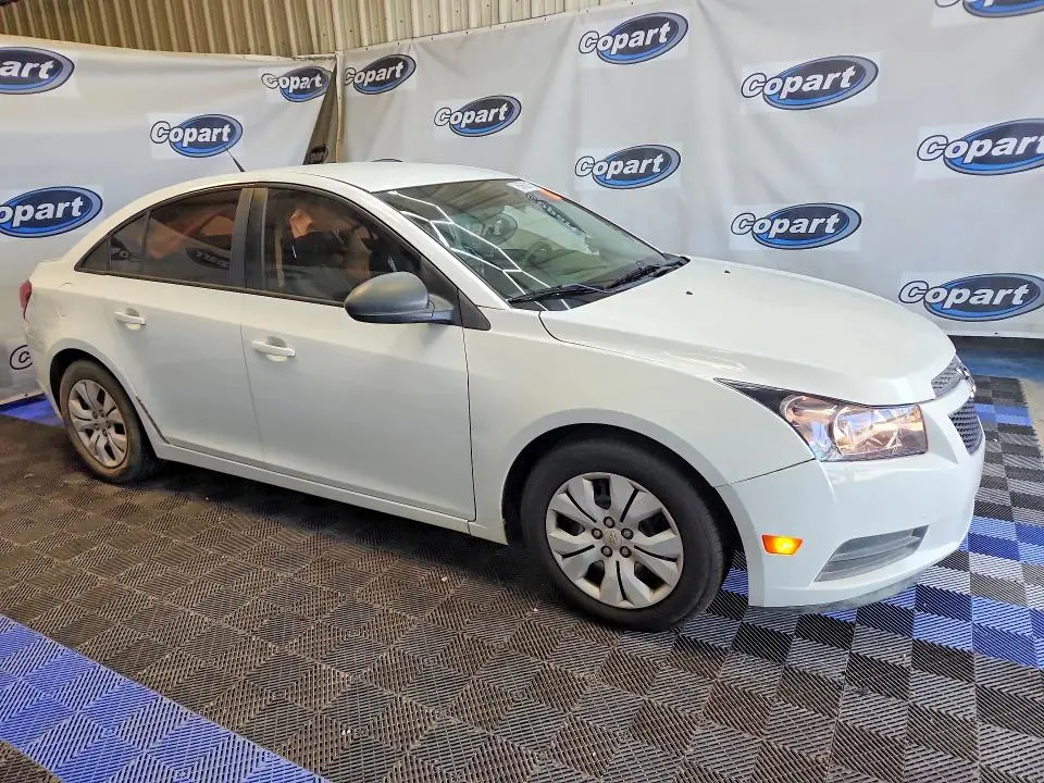 2014 CHEVROLET CRUZE LS  