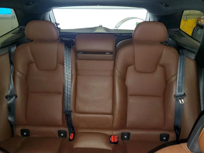 2018 VOLVO XC60 T6  