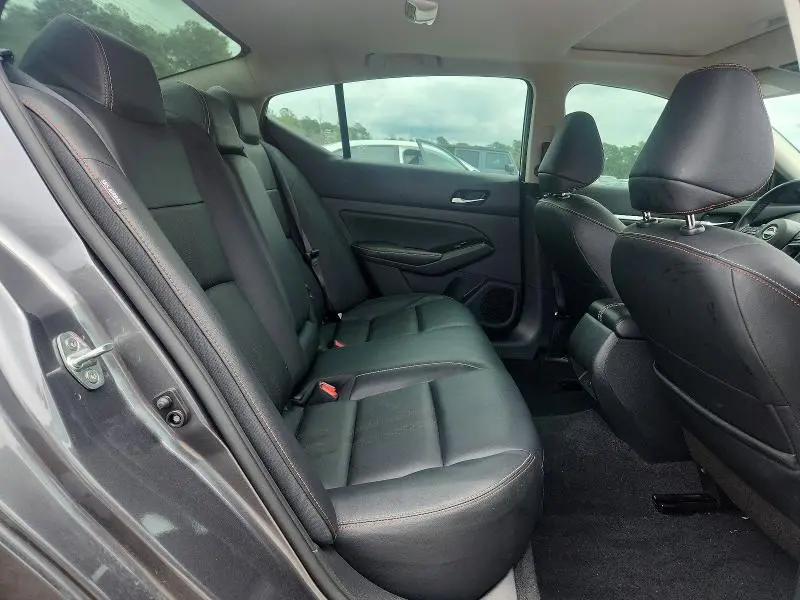 2024 NISSAN ALTIMA SR  