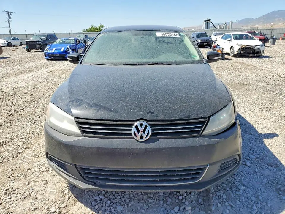 2014 VOLKSWAGEN JETTA SE  