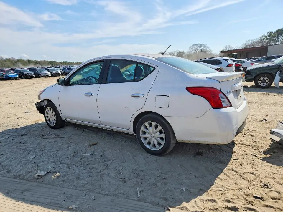 2019 NISSAN VERSA SV  
