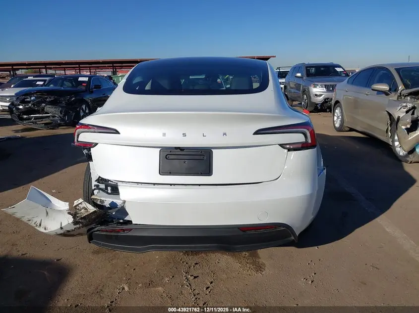 2025 TESLA MODEL 3  