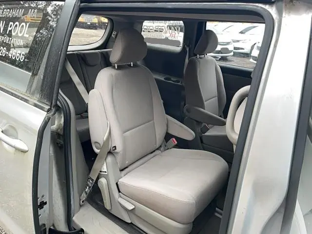 2016 KIA SEDONA L  