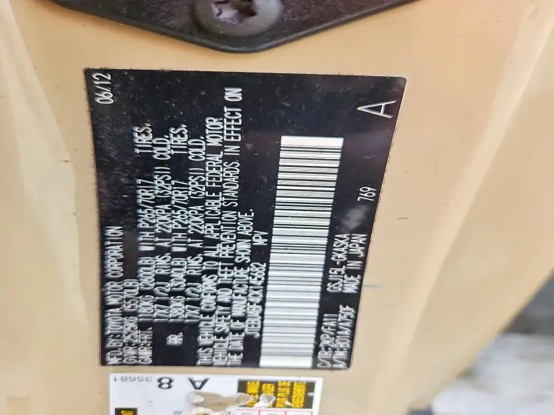 2012 TOYOTA FJ CRUISER BASE  