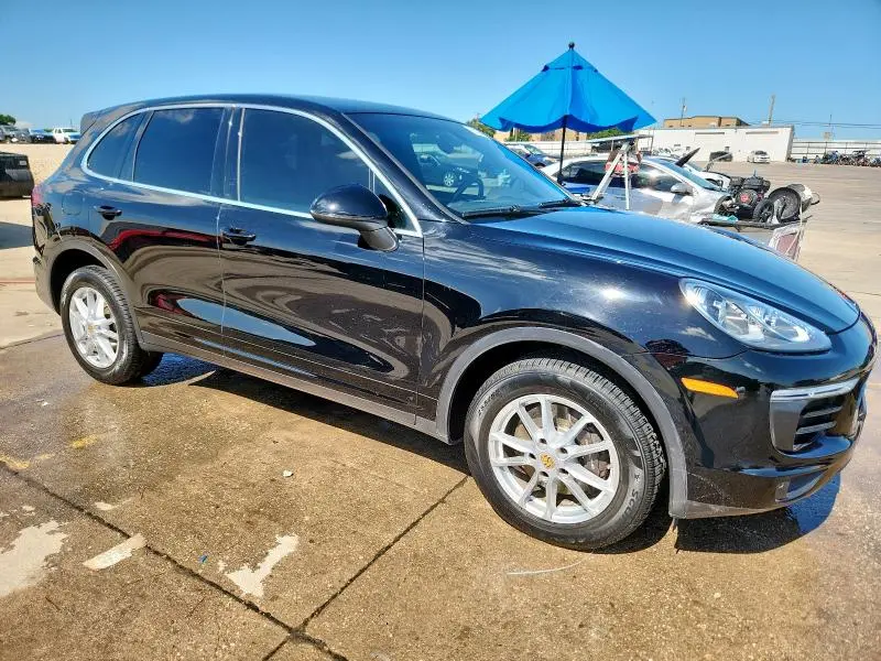 2016 PORSCHE CAYENNE   