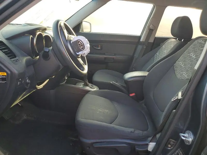 2011 KIA SOUL +  