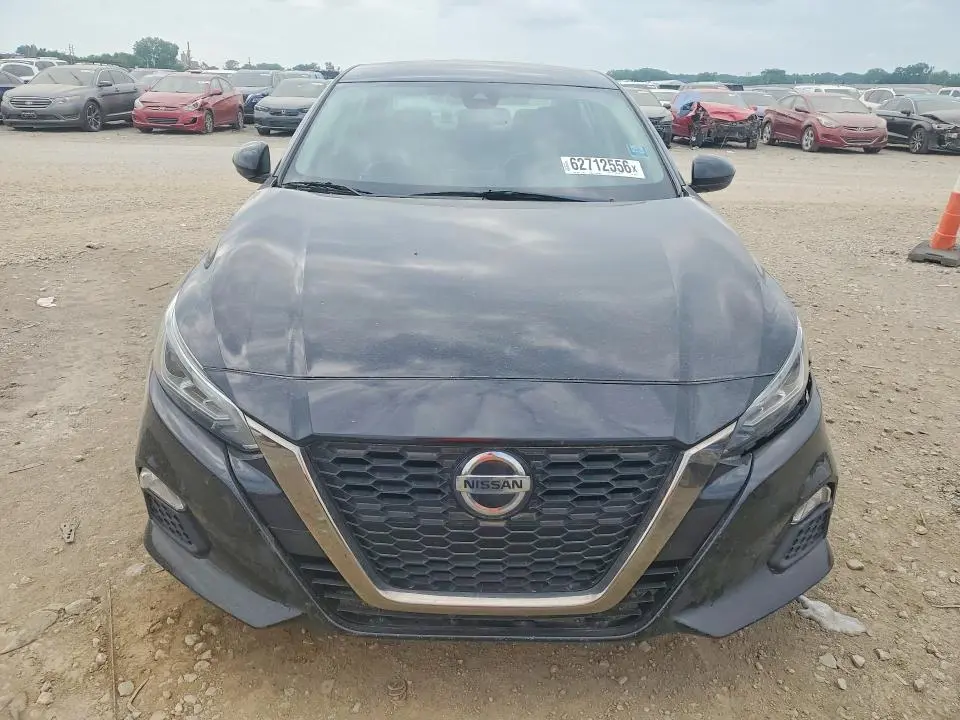2021 NISSAN ALTIMA SR  