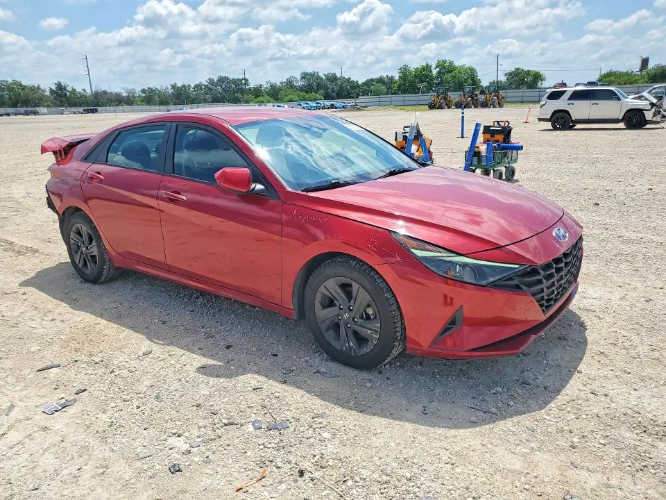 2021 HYUNDAI ELANTRA SEL  