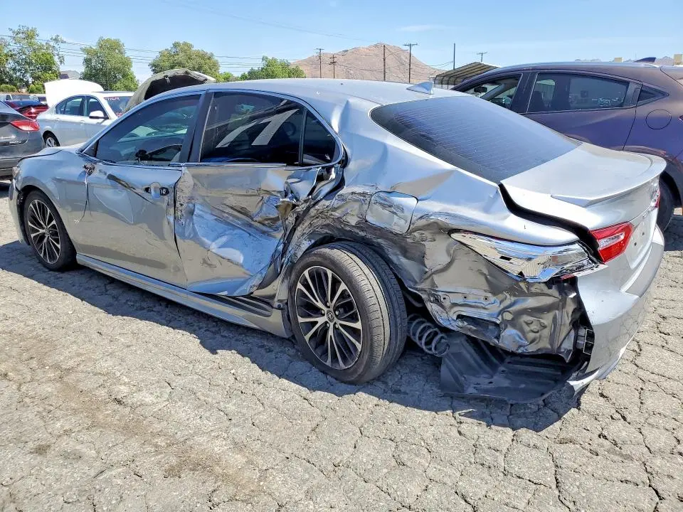 2020 TOYOTA CAMRY SE  