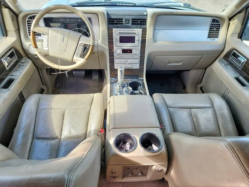 2010 LINCOLN NAVIGATOR   