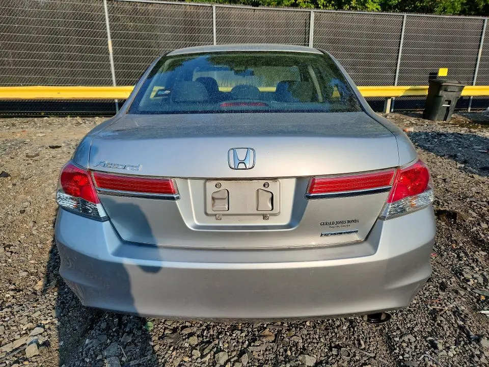 2011 HONDA ACCORD SE  